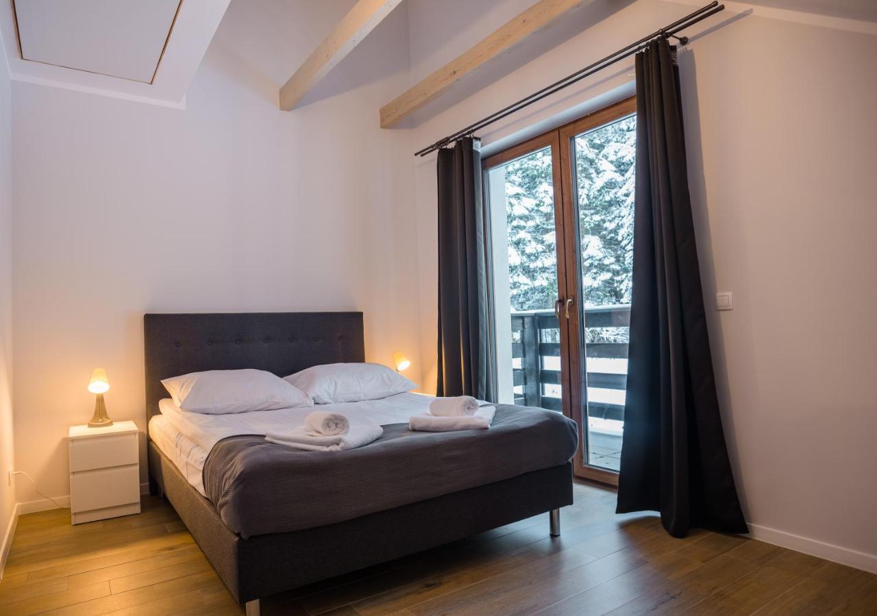 Apartment Aston -domek Przy Lesie, Przestronny, *